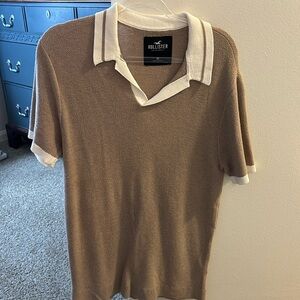 Hollister short sleeve collared shirt